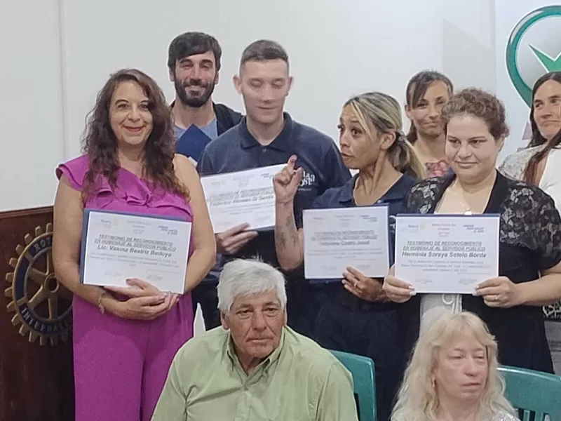 Rotary Club San Clemente entregó beneplácito a destacados servidores públicos