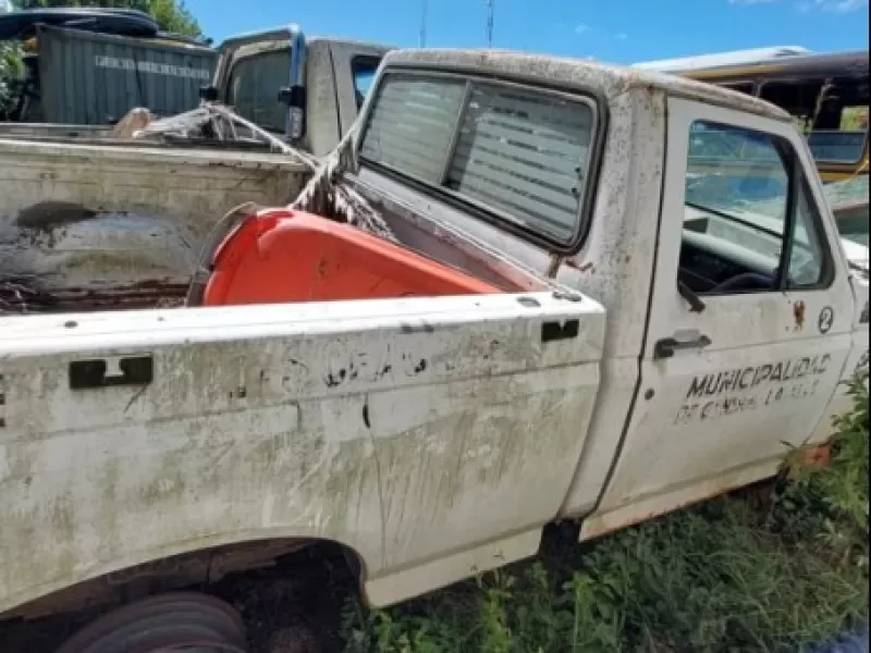 Gran subasta pública de vehículos municipales en General Lavalle