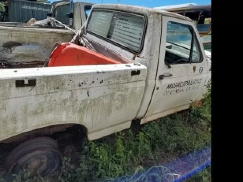 Gran subasta p&uacute;blica de veh&iacute;culos municipales en General Lavalle