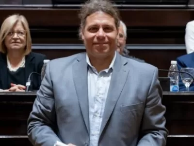 El intendente reclam&oacute; a ABSA por mejoras en la provisi&oacute;n de agua