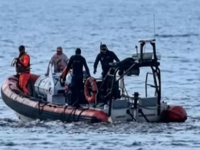 Santa Teresita: contin&uacute;a la b&uacute;squeda de los kayakistas desparecidos
